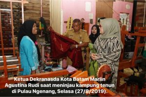 Dari Nol, Marlin Sukses Bikin Ngenang jadi Sentra Tenun Batam