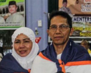 Insya Allah, Jumat,H Amsakar dan Istri Tiba dari Tanah Suci