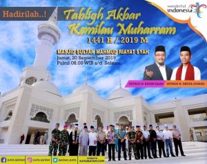 Ribuan Wisman Hadiri Tabligh Akbar UAS di Masjid Sultan