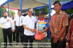 Amsakar Bagikan 7.000 Paket Sembako Murah untuk Warga Galang dan Bulang