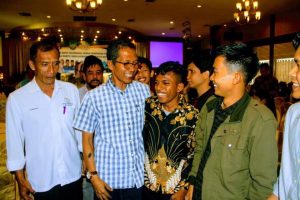 Kekuatan Merangkul H Amsakar Achmad (HAM)