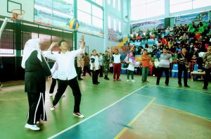 Rajut Persatuan dengan Olahraga Voli