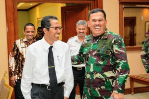 Canda Tawa Warnai Pertemuan HAM dan Panglima Koopsau I