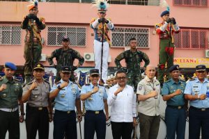 Atraksi Drumband Gita Dirgantara Bikin Deg-degan Warga Batam