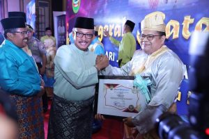 Erzon, Penerima Anugerah Batam Madani, Tinjunya Bikin Batam Tenar hingga Internasional