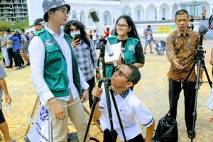 HAM Antusias Saksikan Gerhana Matahari Cincin Bersama Warga