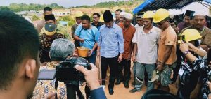 HMR Letakkan Batu Pertama Masjid Madin Muhammad Rezki Al-Mubaroq