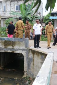 Setengah Hari Blusukan di Sagulung, Jefridin Langsung Beri Solusi Atasi Banjir