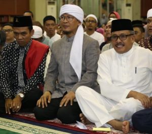Di Kajian Tauhid UAS & Aa Gym, Jefridin Ajak Ribuan Jemaah Doakan Batam Selalu Aman