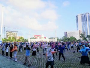 ASN Pemko Batam Semangat Ikut Senam Sehat, Jefridin Gowes 10 Km ke Engku Putri