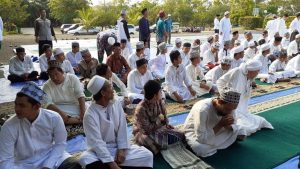 Berdoa Hujan Segera Turun, Ratusan Warga Sekupang dan Santri Gelar Salat Istisqa
