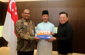 Bantu Alat Pelindung Diri, Langkah Awal Kerjasama Singapura Perangi Covid-19