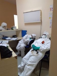Trenyuh Melihat Perjuangan Petugas Medis RSUD Melawan Covid-19 untuk Kita