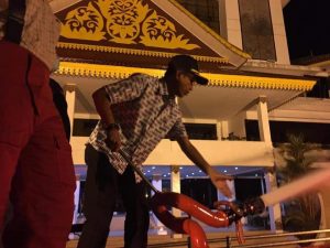 Tumbuhkan Semangat Tim, HAM Ikut Semprot Empat Gedung Pemerintahan