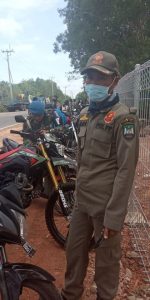 Suka Duka Satpol-PP saat Lakukan Penertiban untuk Cegah Penularan Covid-19