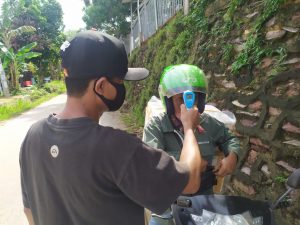Top! Kesadaran Karantina per Wilayah kian Meluas, Warga Perum Pelangi Batasi Akses