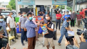 Bukti Transparan & Adil, HMR Ajak Kepala BPKP Saksikan Pembagian Bahan Pokok