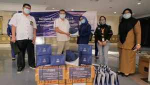 Sumbang 500 Botol Hand Sanitizer, Bukti Kepedulian Ines Kosmetik Perangi Covid-19