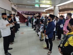 Febrialin Lepas Ratusan Santri ke Pulau Jawa, Pemko Batam Beri Rapid Test Gratis