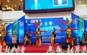 Penari pun Pakai Masker dan Jaga Jarak