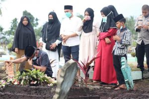 Andi Hasnah Chairati Meninggal, Jefridin: Semoga Kakak Husnul Khatimah