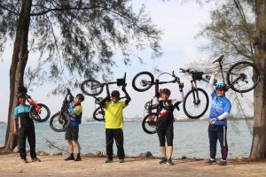 Gowes 67 Kilometer, Jefridin Sambangi Beberapa Tempat Ikonik di Batam