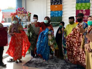Batik Macenning Menambah Deretan Pengusaha Sukses Binaan Dekranasda