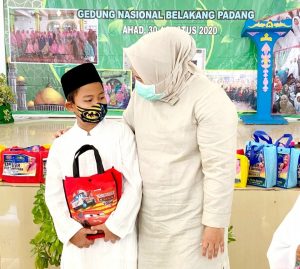 Hari Anak Yatim, Marlin Berbagi Kasih dengan 120 Anak Yatim Belakangpadang