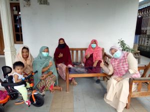 Tok, tok, tok, Assalamualaikum…  Marlin Pulang Kampung ke Bengkong