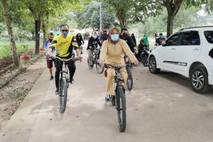 Gowes Keliling Baloi & Tembesi, Marlin Tinjau Drainase di Lingkungan Pemukiman