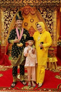 Terima Anugerah Pantun Mutiara Budaya Indonesia, Ini Pantun Pujian HMR untuk Marlin