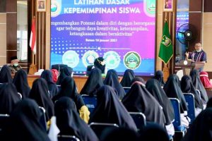 Jefridin Gelorakan Jiwa Kepemimpinan Berkarakter Pada Siswa Ponpes An-Ni’mah