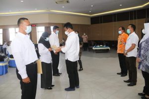 Didominasi Guru, 105 PPPK Terima SK, HMR: Jadilah Teladan, Berikan yang Terbaik