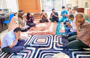 Doa Bersama Pejabat Utama Pemko Batam Usai Vaksinasi Covid-19 Tahap Akhir