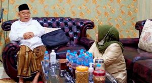 Dahulukan Akhlak Sebelum Ilmu, Tanda Takzim Marlin kepada Ulama & Orang Tua