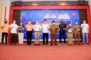 Giliran Anggota Forum Komunikasi Industri Jasa Keuangan Kota Batam Divaksin Covid-19