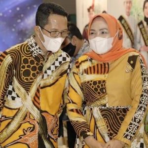 𝗔𝗹𝗵𝗮𝗺𝗱𝘂𝗹𝗶𝗹𝗹𝗮𝗵, Doa Masyarakat Batam Antar Kesembuhan Amsakar dan Istri dari Covid-19