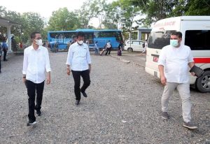 Tiba-tiba HMR & Amsakar Muncul di Asrama Haji: Semangati Nakes & Pasien OTG Covid-19