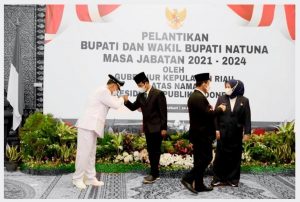 Hadiri Pelantikan Bupati Natuna, HMR Tawarkan Kerja Sama Membangun Kepri