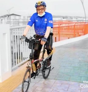 Aktif Gowes Lagi, Jefridin Coba Jalur Sepeda Permanen Taman di Atas Laut Tanjungriau