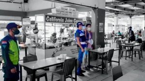 Gegap Gempita, Disperindag Masuk Pasar Sampaikan Pembatasan Kegiatan Masyarakat&nbsp;