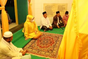 Merawat Hormat pada Leluhur, Wagub Marlin Kembali Ziarahi Makam Buyutnya di Penyengat