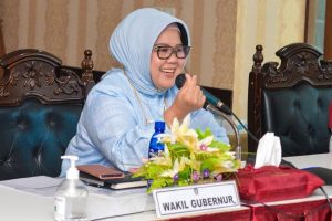 Bicara di Seminar 100 Profesor, Marlin Beber Strategi Pencapaian Zero Stunting di Kepri