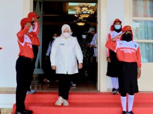 Gladi Irup Penurunan Bendera HUT Ke-76 RI, Wagub Marlin Beri Motivasi Anggota Paskibra