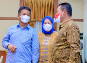 Ketika HMR, Wagub Marlin dan Gubernur Ansar Saling Lempar Senyum dan Tawa