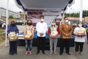 Bahu Membahu Tangani Dampak Pandemi, HMR Bagikan Paket Sembako PT Panasonic