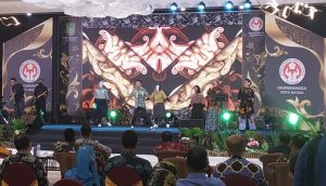 Pelantikan Dekranasda Kota Batam, Marlin Kirim Pesan Cinta lewat Lagu