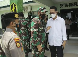 Serbuan TNI & Polri Pukul Mundur Covid-19 di Batam, Amsakar Sampaikan Salam Takzim