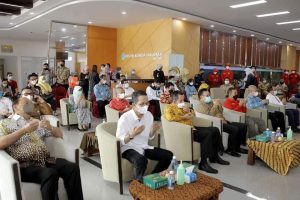 Amsakar Tegaskan Vaksinasi di Kota Batam Jalan Terus, Kepala BKKBN Beri Apresiasi