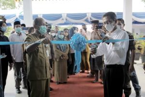 𝗚𝗮𝗹𝗲𝗿𝗶 𝗙𝗼𝘁𝗼: Amsakar Resmikan Dua Gedung Baru Puskesmas Seilekop & Sambau